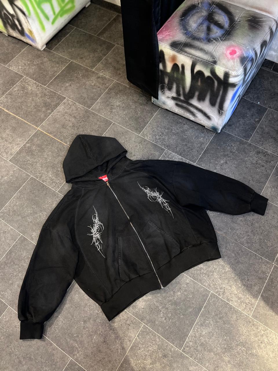 GRAFFITI ZIP
